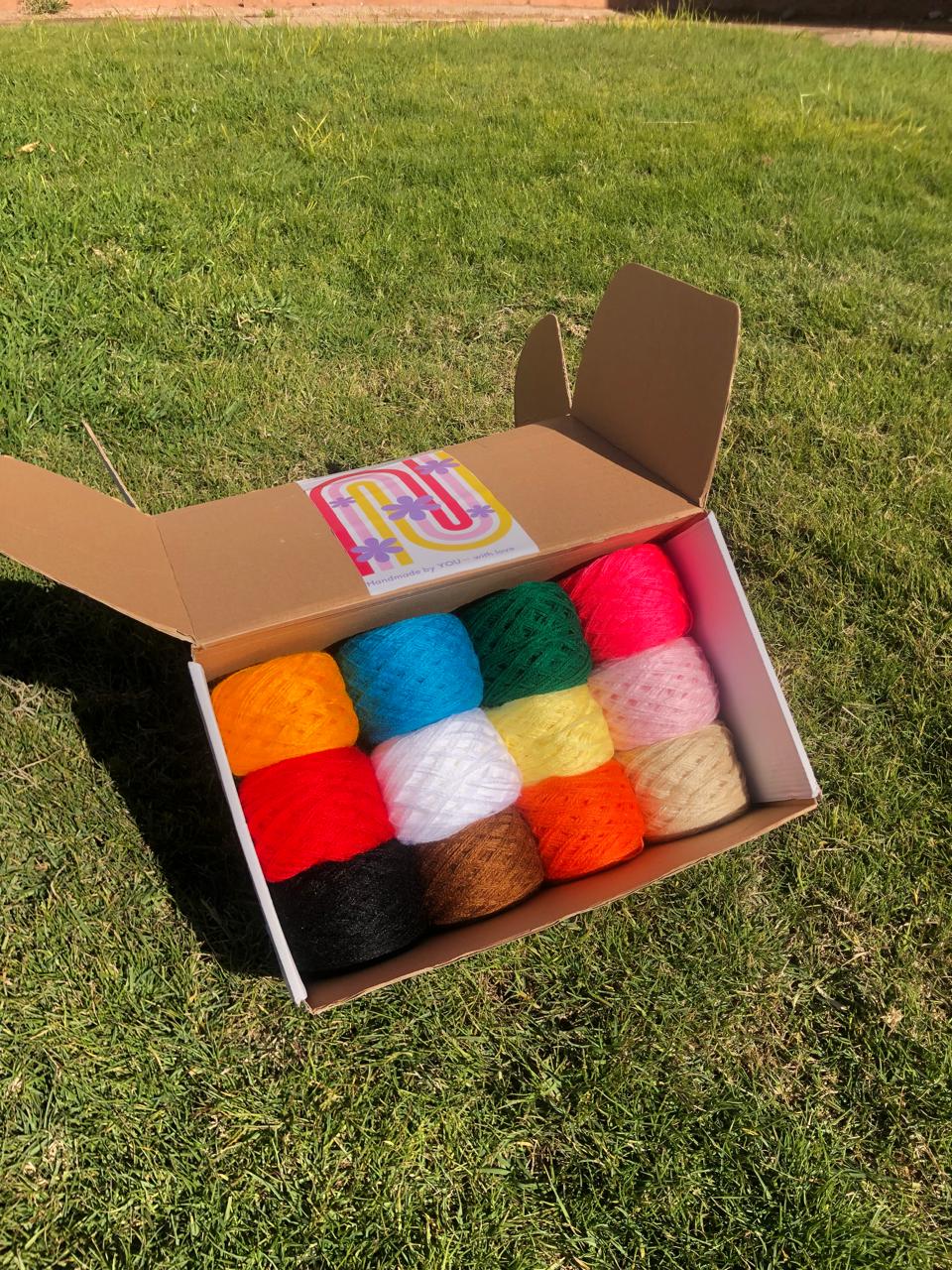 باك الصوف الملون – 12 لون متنوع لإبداعاتك